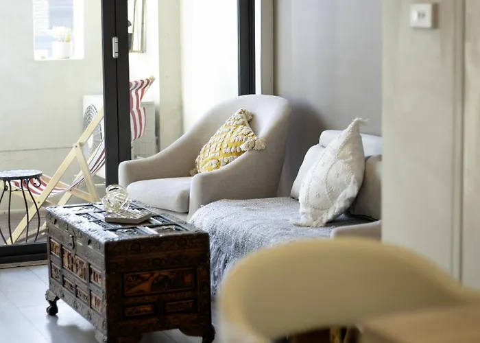 1 Bed Loft Apartment, Double Patio, Secure