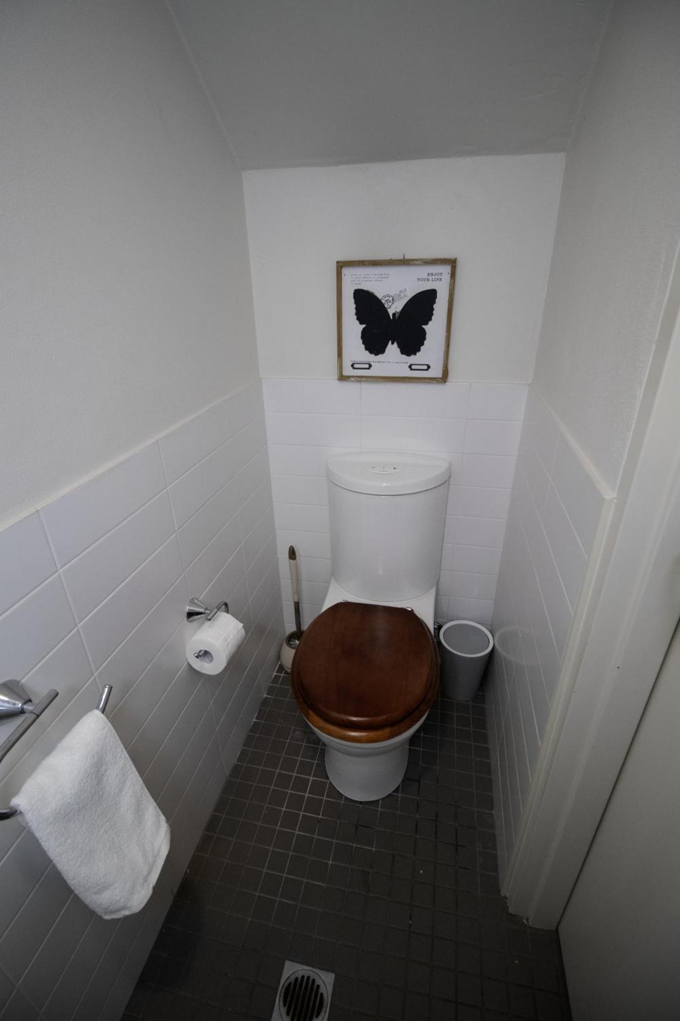 1 Bed Loft Apartment, Double Patio, Secure * Sydney
